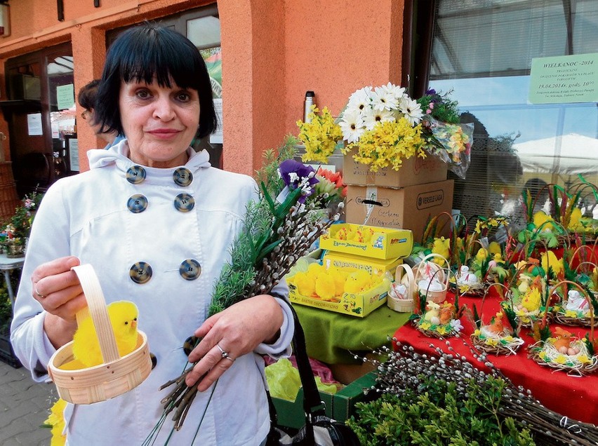 Wśród ozdób, które Janina Łukasik kupiła na świąteczny stół,...