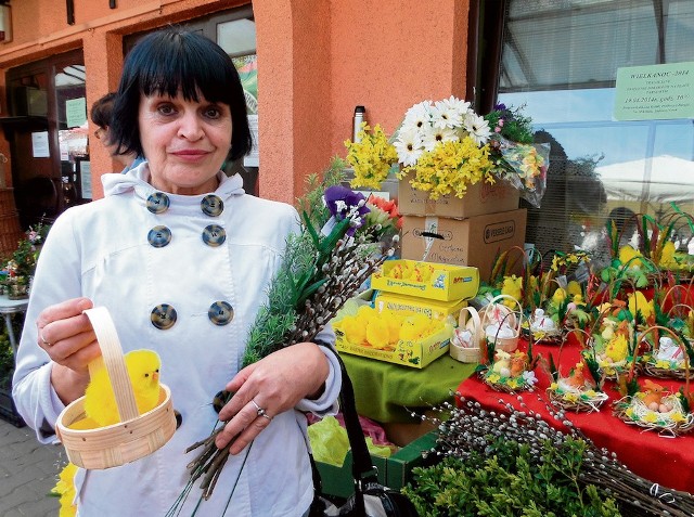 Wśród ozdób, które Janina Łukasik kupiła na świąteczny stół, znalazły się kurczaczki i koszyk wyprodukowane w Chinach.