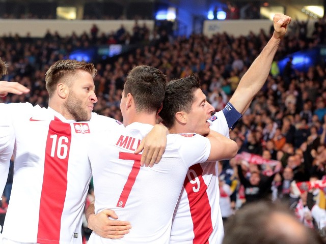 Polacy cieszą się z pierwszego gola