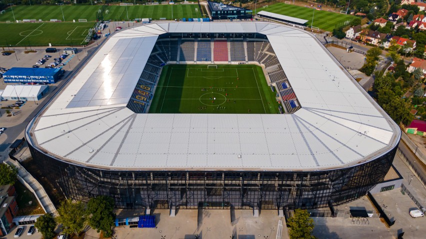 Bilet na mecz Pogoni Szczecin może być droższy nawet o 100%. Cena nowego stadionu?