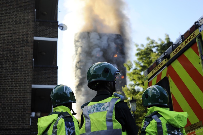 Wielka Brytania: Pożar wieżowca Grenfell Tower w Londynie, ofiary śmiertelne [ZDJĘCIA] [WIDEO]