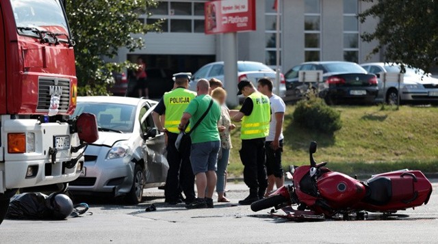 W środę 5 sierpnia na al. Zjednoczenia w Zielonej Górze doszło do poważnego wypadku z udziałem motocyklisty. Prawdopodobnie jest to wypadek śmiertelny.