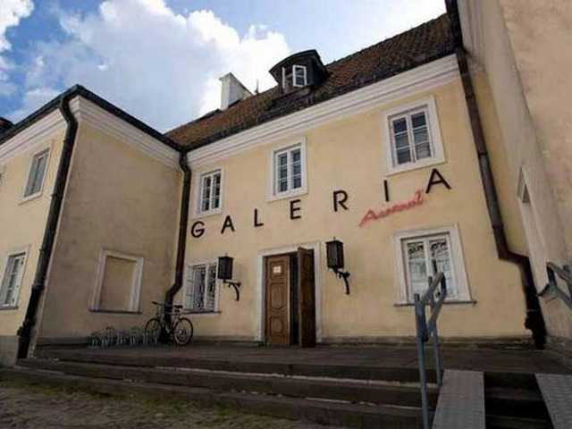 Galeria Arsenał. Spotkanie wokół sztuki współczesnej