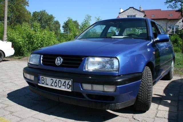 VW Vento, 1995 r., 1,8 + gaz, centralny zamek, wspomaganie kierownicy, elektryczny szyberdach, 2 tys. 900 zł;