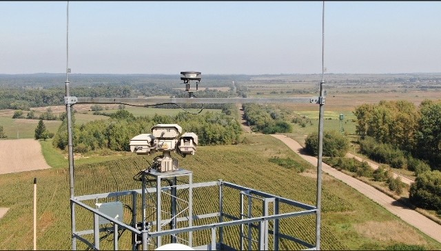 Wieża obserwacyjna Straży Granicznej, umożliwiająca monitoring polsko-ukraińskiej granicy.
