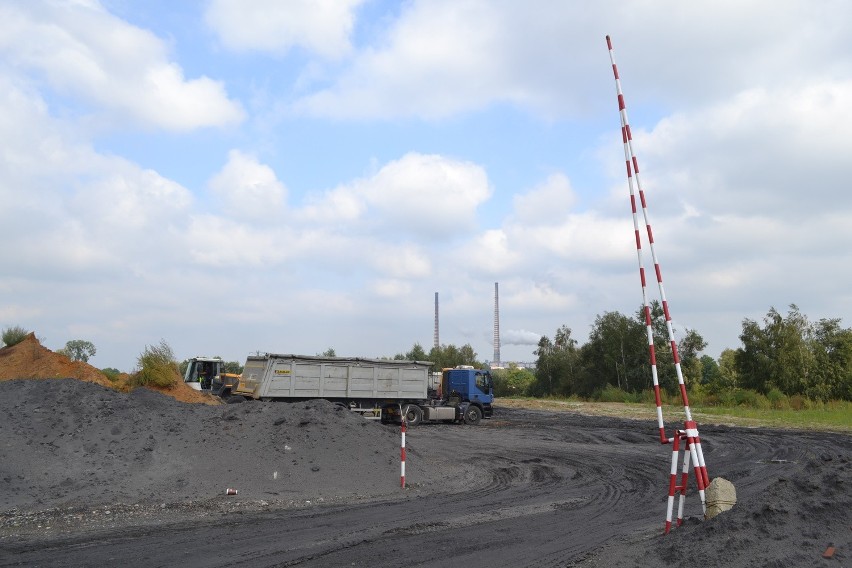 Rybnik: Co budują przy Rudzkiej? Nowy market? Osiedle...