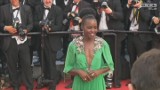 Kreacje gwiazd na czerwonym dywanie w Cannes (wiodeo)