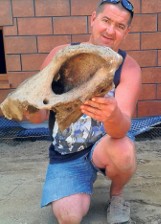 Rzeszowianin znalazł kość nosorożca z epoki lodowcowej 