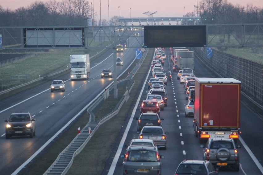 Koniec korków przed bramkami na autostradzie A4? Szlabany pójdą w górę