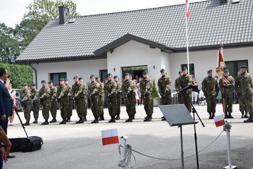 Mieszkańcy uhonorowali 11 chłopów z Masłomiącej zamordowanych w obozie Gross-Rosen [ZDJĘCIA]