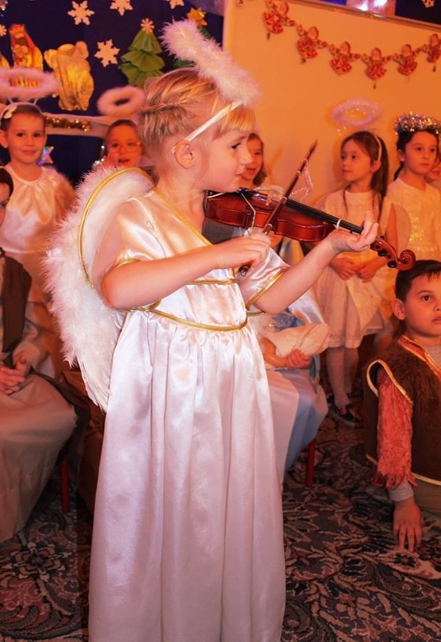 Na skrzypcach zagra m.in. Marysia Biernat z akademii MiniPaganini w Opolu.
