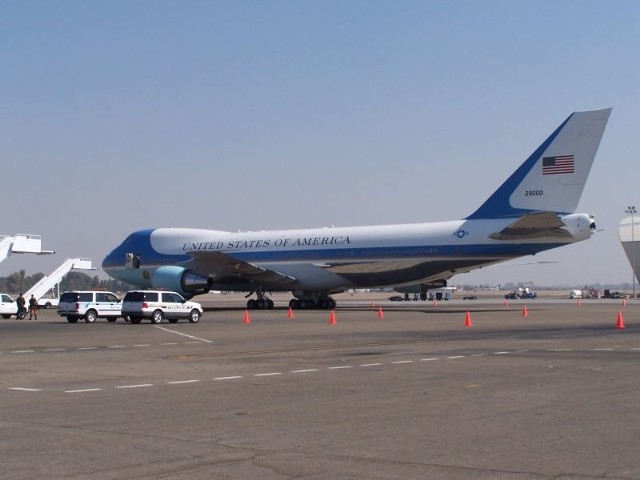Samolot prezydenta USA Air Force One wylądował na warszawskim Okęciu o godz. 17.30