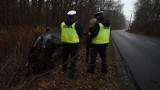 Samochód w rowie przy ul. Łagiewnickiej. Punto wpadło w poślizg