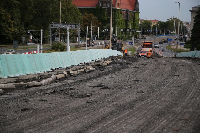 Ostatnie chwile estakady na placu Społecznym