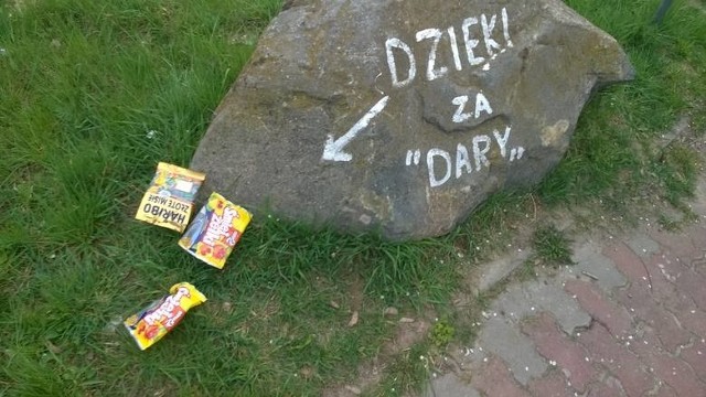 Śmieci na trasie Gorzów - Kłodawa