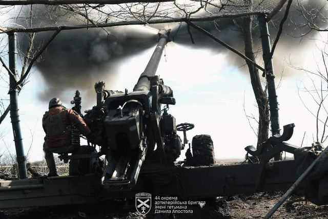 Ukraińska artyleria musi oszczędzać amunicję