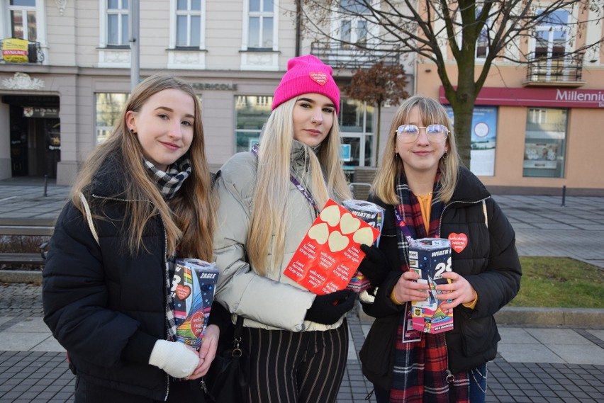 28. Finał Wielkiej Orkiestry Świątecznej Pomocy: jak wygląda wolontariusz WOŚP? W jaki sposób można wesprzeć tegoroczną zbiórkę?