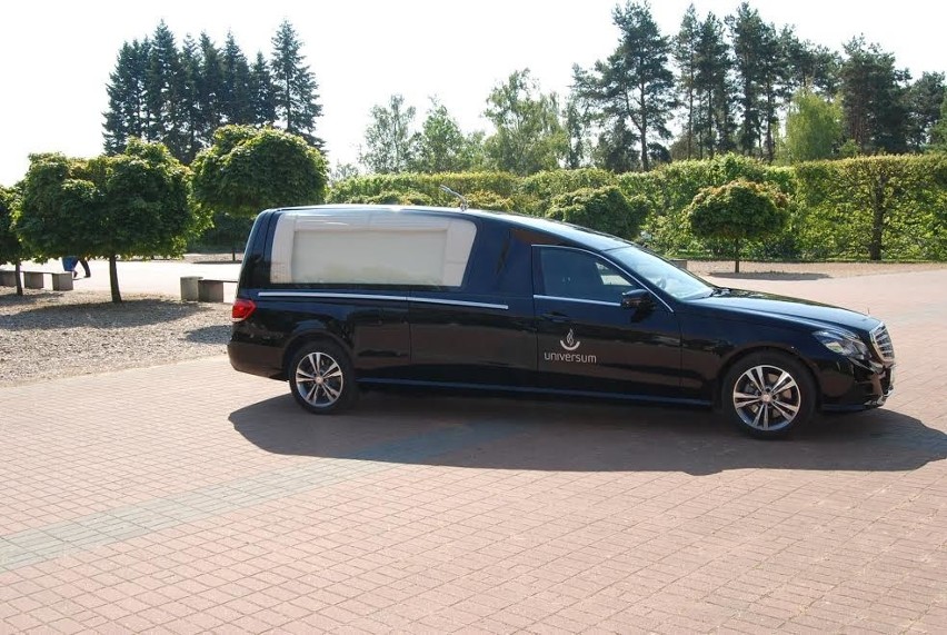 Nowy Mercedes Benz Dueexis pozwoli organizować pogrzeby na...