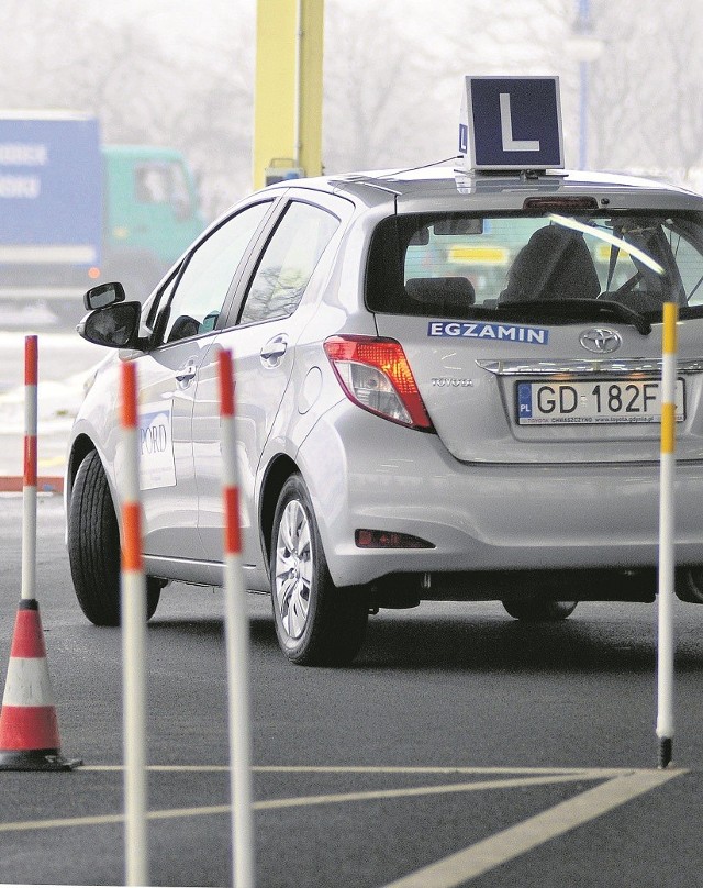 Spadkowi zdawalności testów teoretycznych towarzyszyła niewielka poprawa statystyki na egzaminach praktycznych Fot: Przemek Świderski