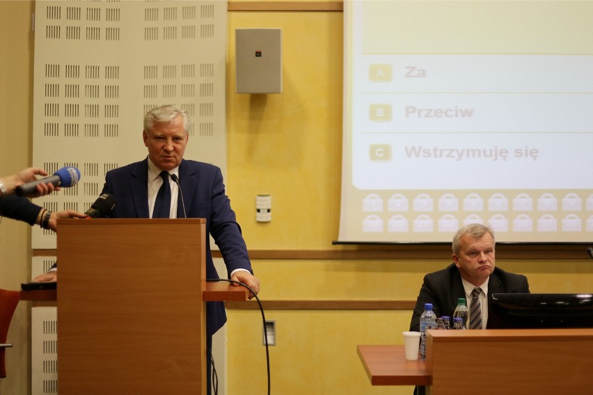 Nowe władze województwa udało się wybrać dopiero za trzecim...