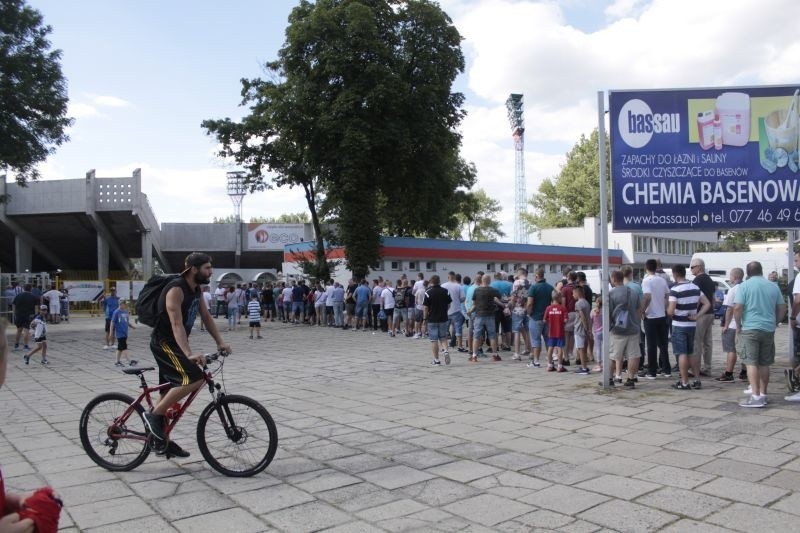 Okazale wypadł powrót opolskiej Odry na piłkarskie salony.