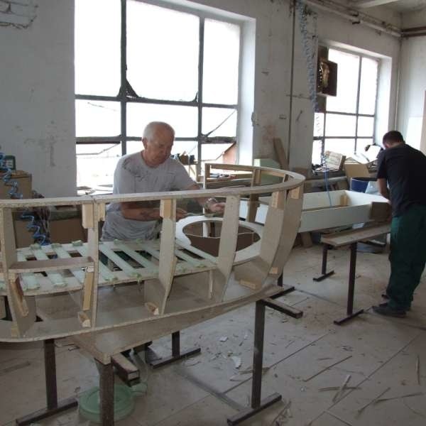W kluczborskiej fabryce mebli produkuje się głównie sofy i kanapy.