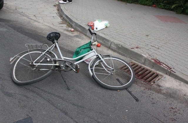 W Stawkach, kierowca renault potrącił 38-letniego rowerzystę