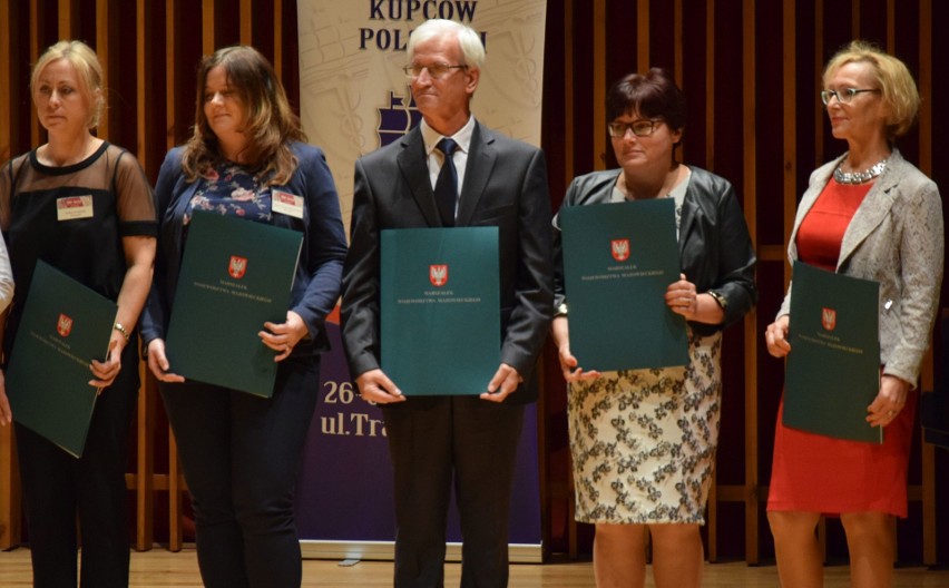 Sto lat Zespołu Szkół Ekonomicznych w Radomiu. Przemarsz ulicami miasta, wielka gala, spotkanie i bal absolwentów - tak świętował "ekonomik"