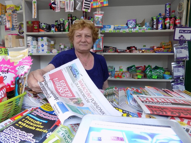 Barbara Kapusta prowadzi kiosk obok ratusza w Ośnie Lubuskim od października ubiegłego roku