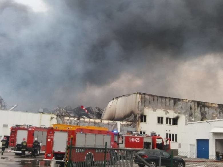 Pożar hali produkcyjnej w Skórczu 27.05.2019