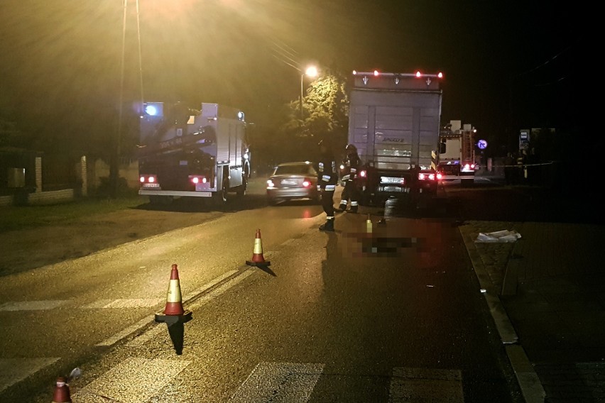 Wypadek na Tomaszowskiej w Łodzi. Samochód ciężarowy...