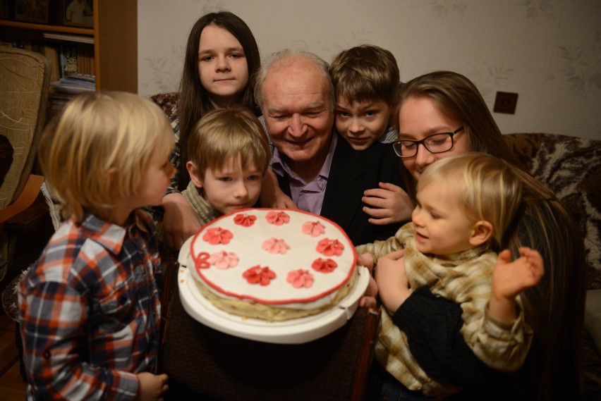 ŻYCZENIA NA DZIEŃ BABCI: Tradycyjne życzenia dla babci...