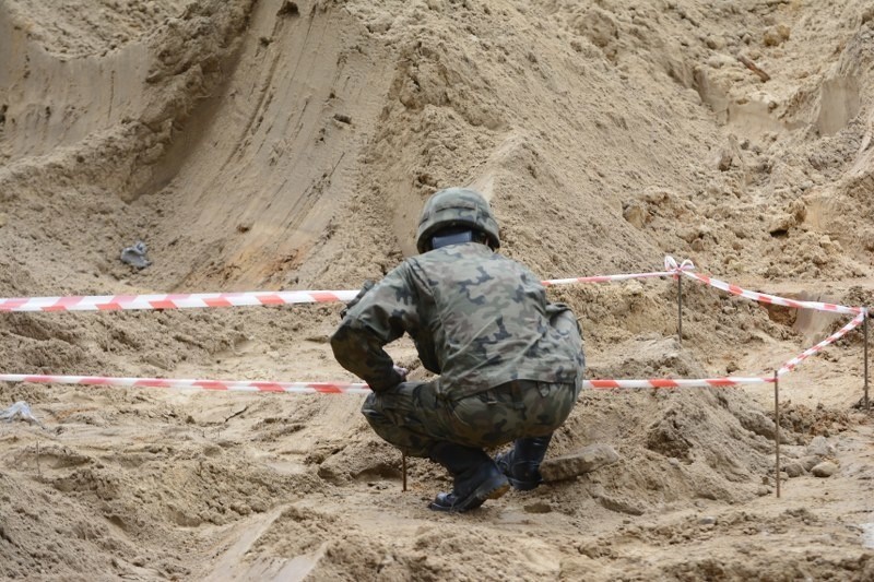 Bomba lotnicza z czasów II Wojny Światowej w centr