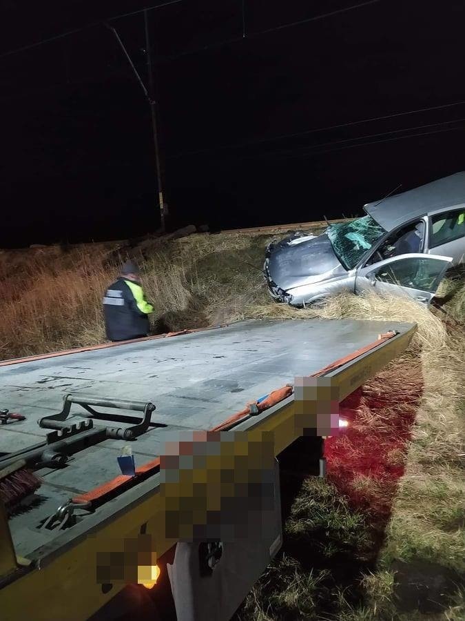 Śmiertelny wypadek na przejeździe kolejowym w Suszcu. Kierowca samochodu zginął na miejscu