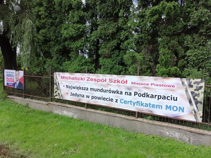 - Pisowska agitacja u Michalitów w Miejscu Piastowym......