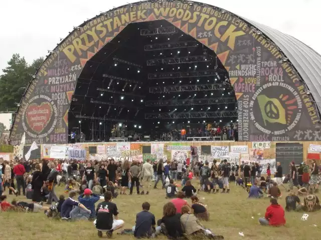 Gigantyczna scena Przystanku Woodstock ma wysokość 17 metrów, szerokość - 60 metrów, głębokość - 15 metrów.