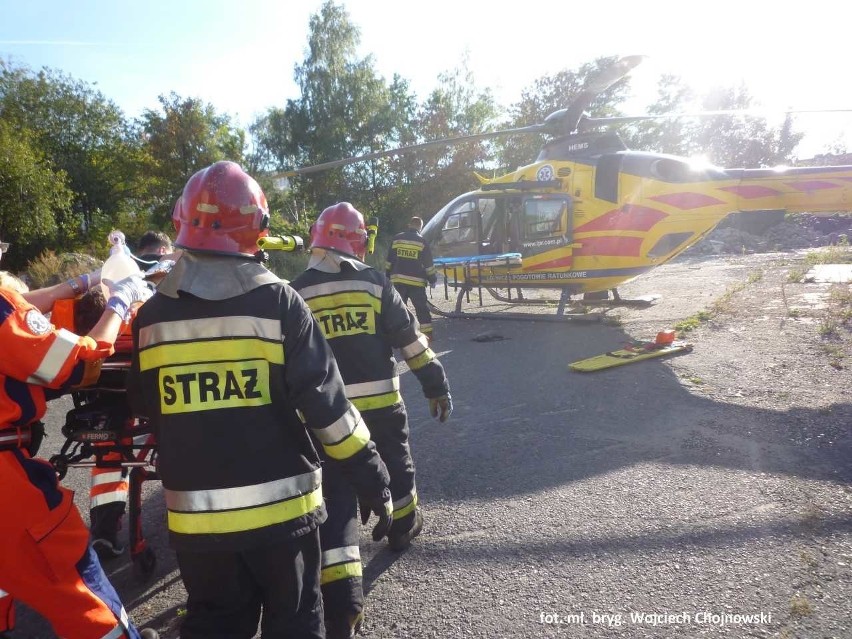 Motocyklista doznał poważnych obrażeń i został...