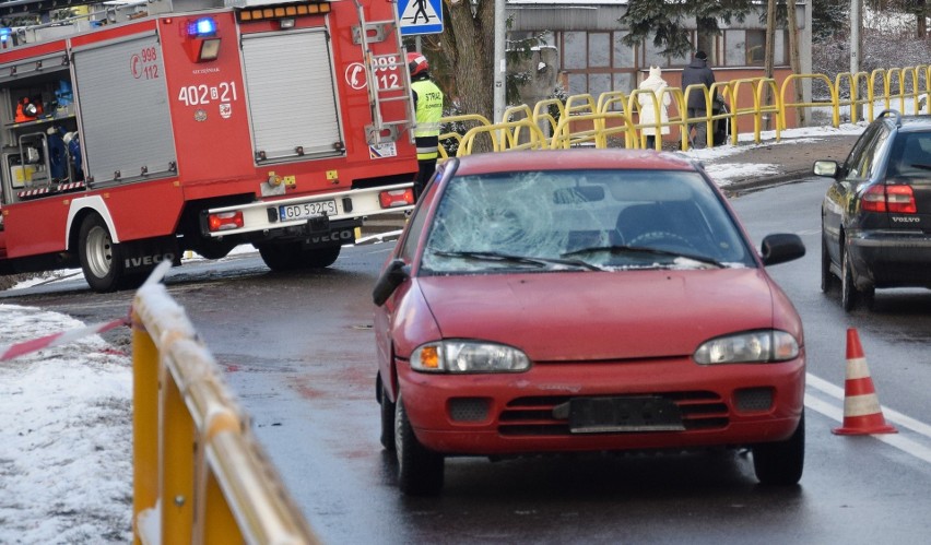 Na ulicy Wybickiego w Miastku przy skrzyżowaniu z ul....