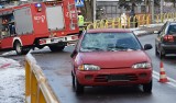 Wypadek na ulicy Wybickiego w Miastku. 70-letni kierowca mitsubishi potrącił 3 mężczyzn (wideo, zdjęcia)