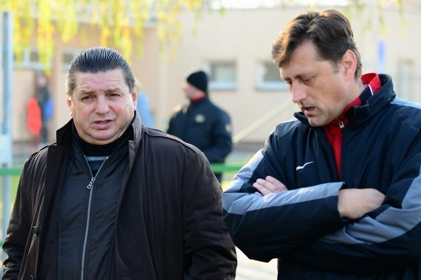 Trenerzy Adam Topolski (z lewej) i Andrzej Polak przed...