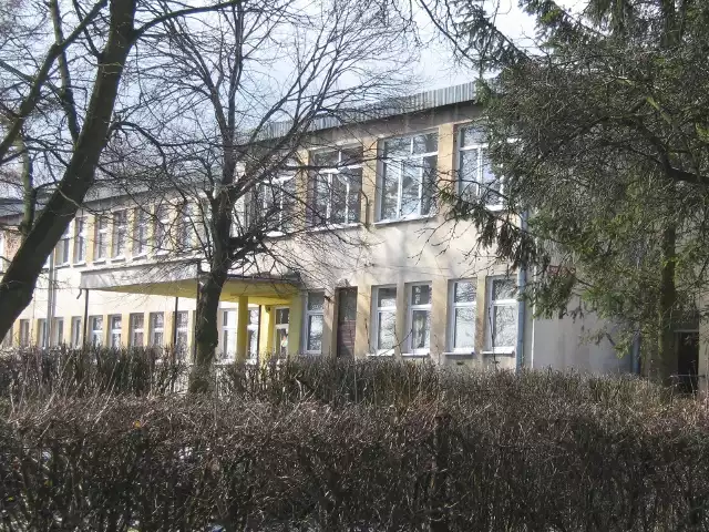 Szkoła w Łętkowicach
