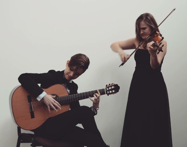 W przyszły piątek w Posnanii zagra Meon Duo, które tworzą gitarystka Patrycja Kawalec i skrzypaczka Ewelina Misztal