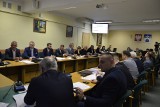 Sesja Rady Miasta Ostrowca Świętokrzyskiego. Radni uchwalą podatki [OGLĄDAJ TRANSMISJĘ]