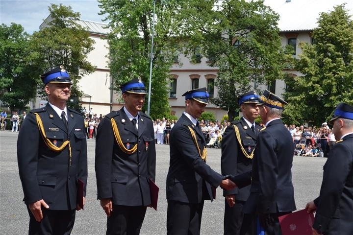 Stopień młodszego aspiranta uzyskało 112 absolwentów...