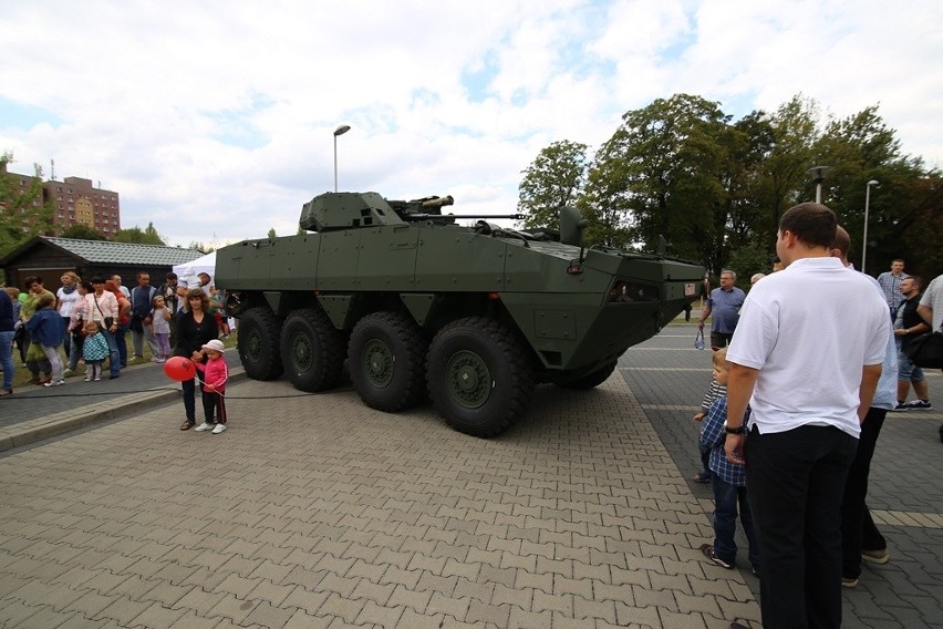 Siemianowice Śląskie:  Zaprezentowano nowe prototypy Rosomaków WIDEO+ZDJĘCIA