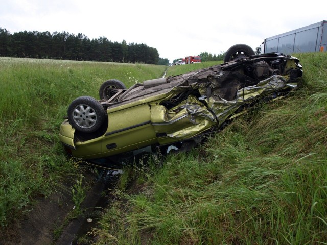 W wyniku zderzenia dwóch aut na trasie S3 ranne zostały trzy osoby.