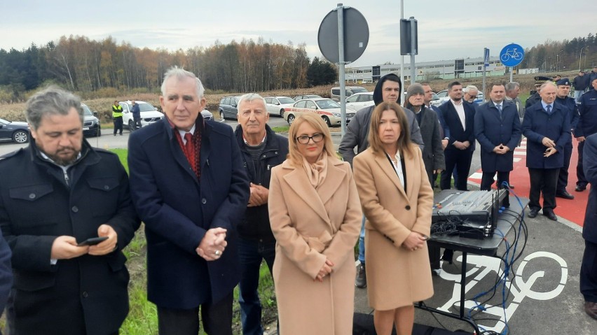 Obwodnica Tarnobrzega otwarta! W poniedziałek uroczyście przecięto wstęgę i na nową drogę wjechali kierowcy. Zobacz zdjęcia 