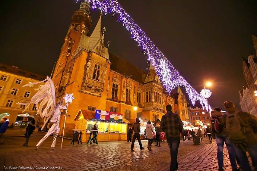 Jarmark Bożonarodzeniowy na wrocławskim Rynku otwarty (FILM, ZDJĘCIA, CENY)