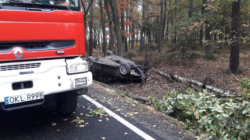 28-letni kierowca BMW zginął w wypadku na drodze krajowej nr 45 pomiędzy Jasieniem a Lasowicami Wielkimi