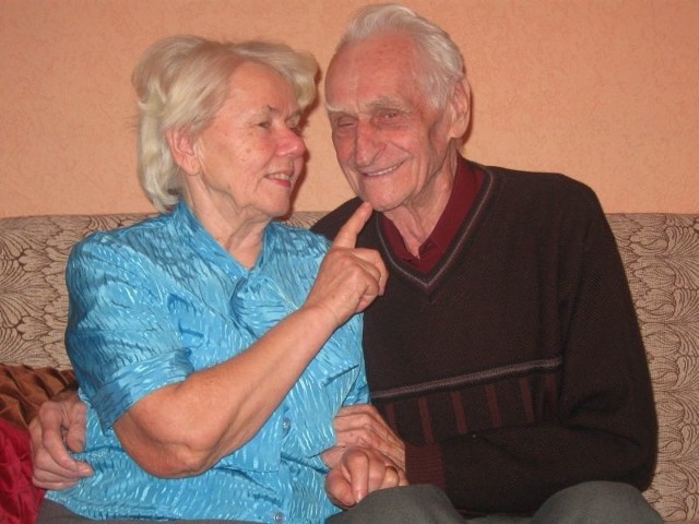 Pan Tadeusz w tym roku skończy 90 lat, a jego żona - 78. - Jesteśmy oboje spod znaku Skorpiona i bardzo lubimy rowerowe wycieczki - zdradzają z uśmiechem.